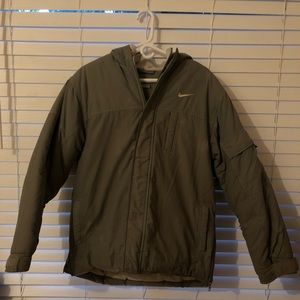 XL NIKE PUFFER